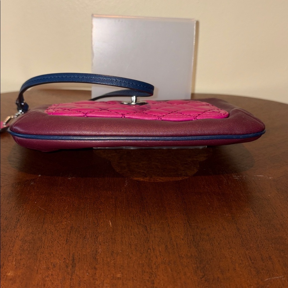 Coach Park wristlet smooth/quilted, leather Pink Burgundy Blue front turn lock - Picture 10 of 13